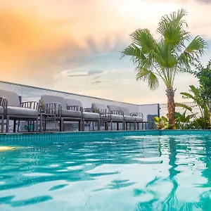 La Siesta Premium Saigon Hotel